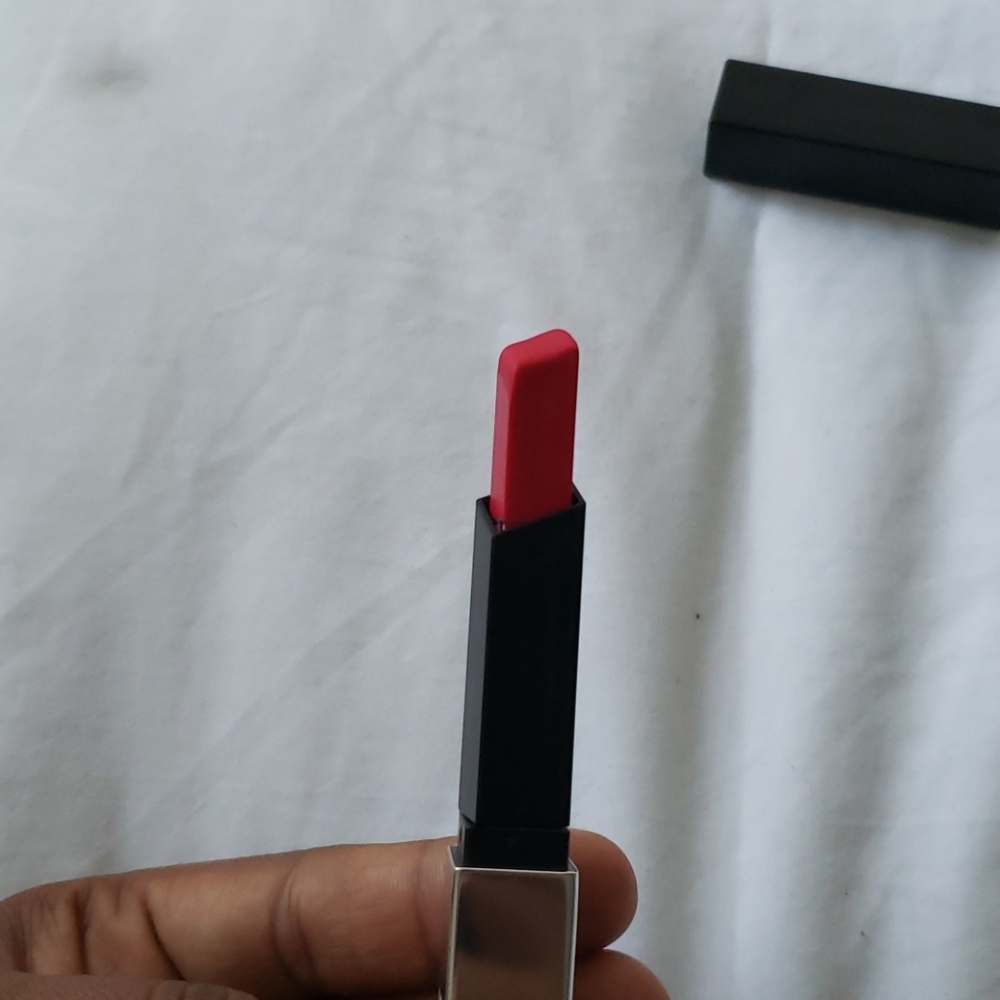 Lipstick - Picture 8 of 8